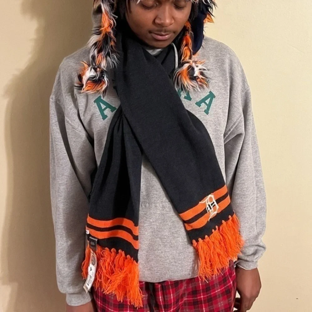 Detroit Tigers Fringe Detailed Scarf